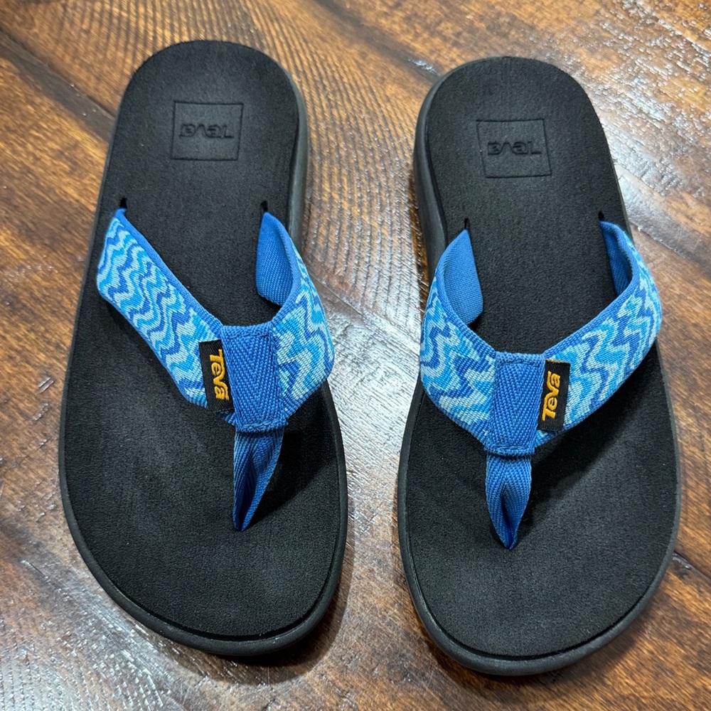 Teva Blue Zigzag Strap Sandals